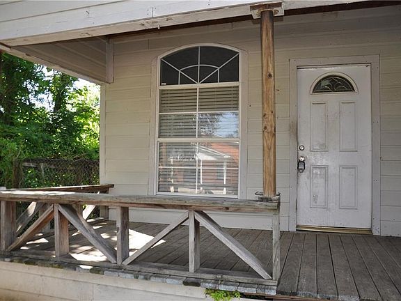 2nd image of 607 Loggins St