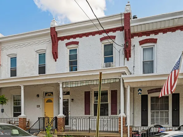 268 Kalos St, Philadelphia, PA 19128