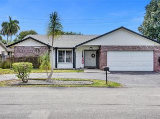 7880 NW 2nd Pl, Plantation, FL 33324