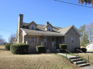 713 Land St, Eden, NC 27288