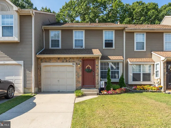 58 Kettlebrook Dr, Mount Laurel, NJ 08054
