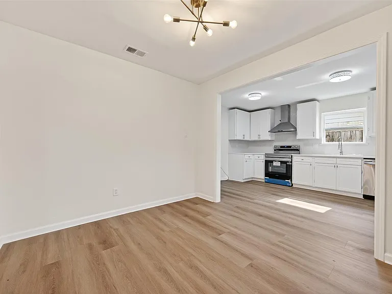 24014 Nomini Hall Ln — Photo 3