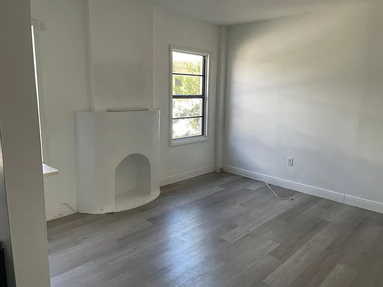 7149 Bay Dr #10 — Photo 2