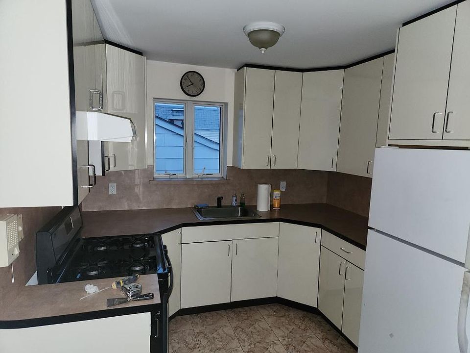 1st image of 2623 E 64th St #2
