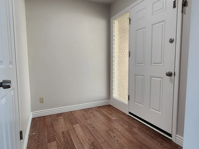 3560 S 2200 W — Photo 11