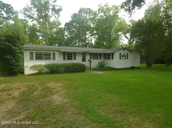3739 Kahnville Rd, Gloster, MS 39638