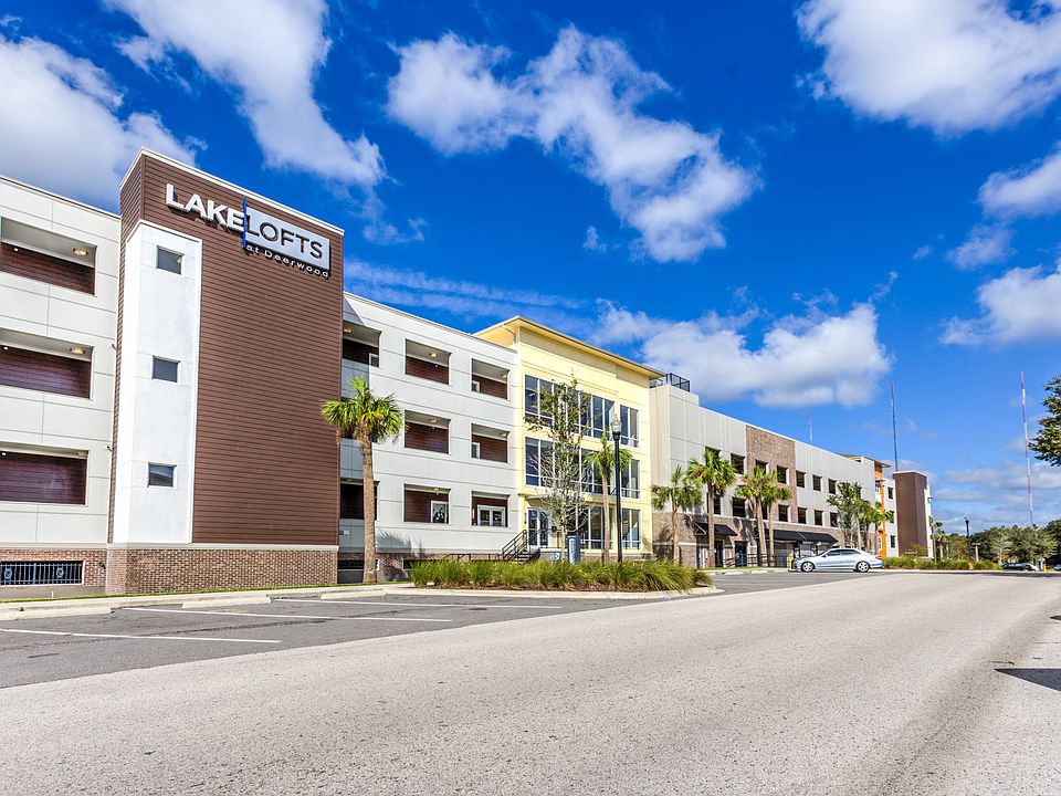 Lake Lofts at Deerwood Apartments in Jacksonville, FL