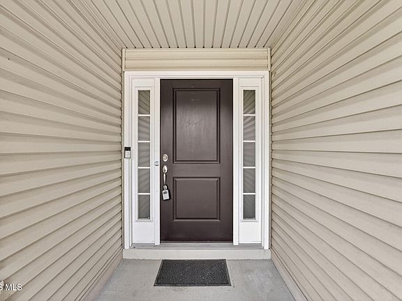 4th image of 2026 Oakside Rd