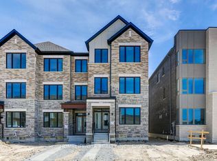 135 Vine Cliff Blvd, Markham, ON L6C 3C6