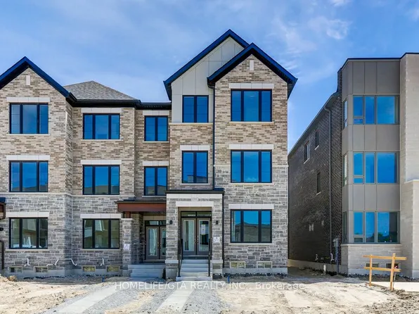 135 Vine Cliff Blvd, Markham, ON L6C 3C6