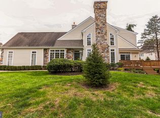 58 Longview Cir, Berwyn, PA