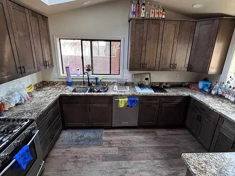 3448 S Litzler Dr — Photo 2