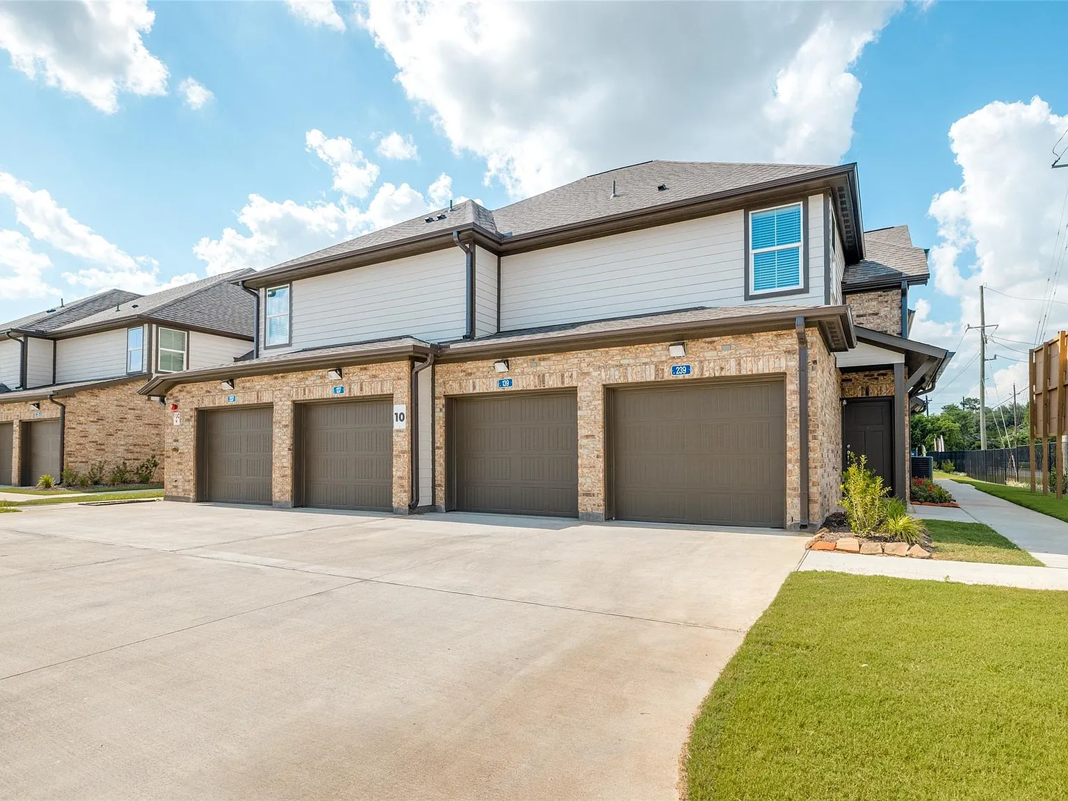 3 bed, 2.0 bath, 1139 sqft, $1,495 — Photo 2