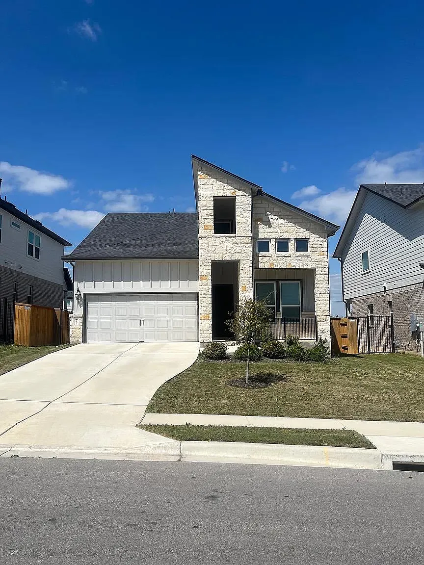 3 bed, 2.5 bath, 2146 sqft, $2,845 — Photo 2