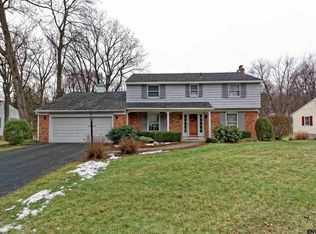 7 Marilyn Dr, Glenville, NY 12302