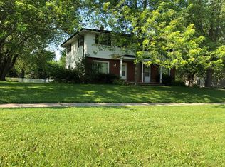 110 E Evergreen Dr, Appleton, WI 54913