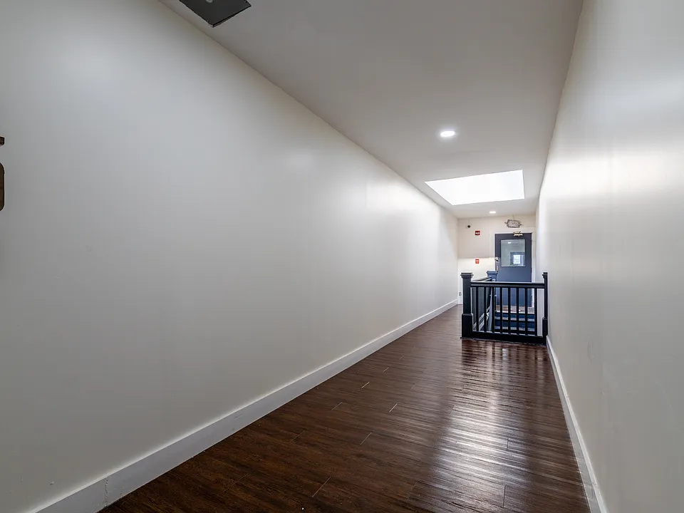 13476 Clifton Blvd #102
