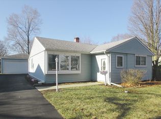 3103 Hawk Ln, Rolling Meadows, IL 60008