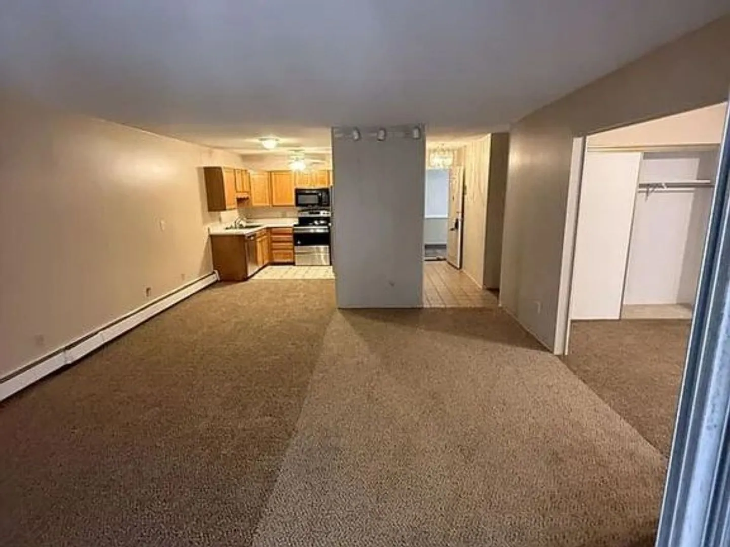 Great Condo and Location in Aurora — Photo 4