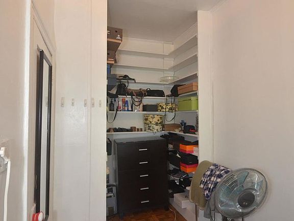 4th image of 9 Charlton St APT 7