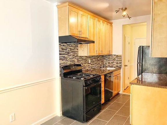 5th image of 2 Adrian Ave APT 56C