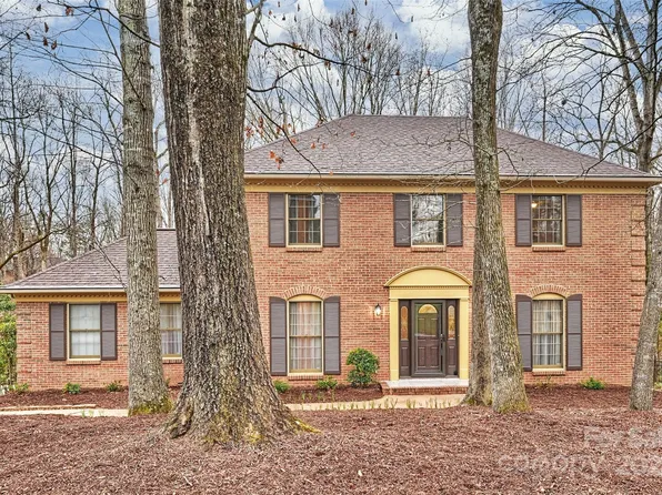 7010 Pleasant Dr, Charlotte, NC 28211