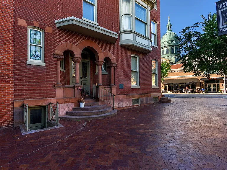 132 State St — Photo 3