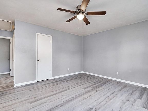 3rd image of 258 W Government Ave APT B