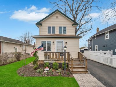 2948 Davis, Oceanside, NY, 11572