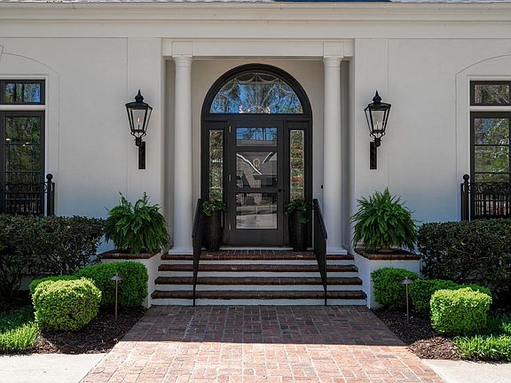 2nd image of 103 Carolina Club Dr