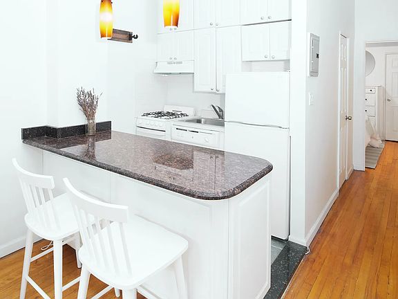 2nd image of 415 E 80th St APT 4D