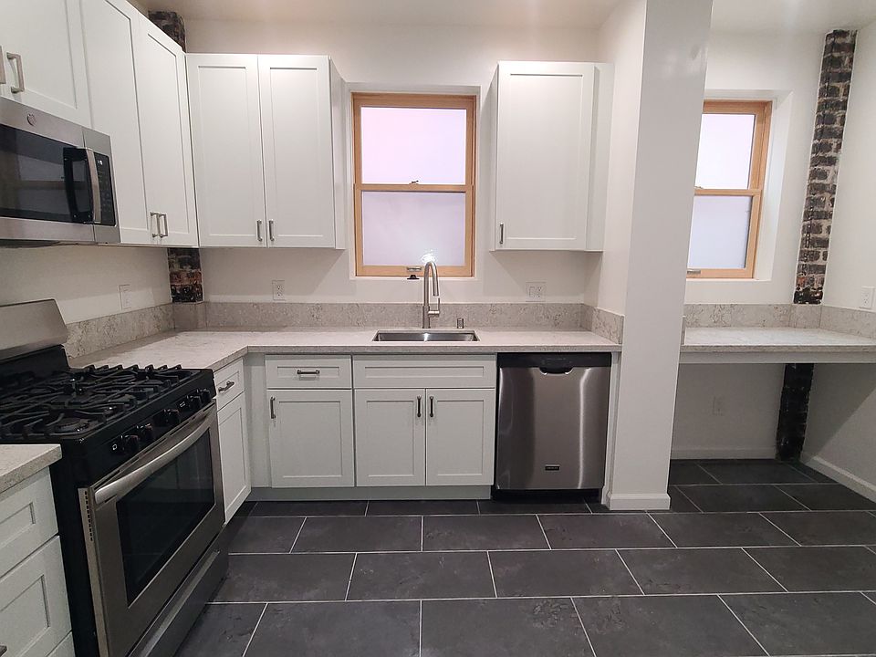 1st image of 1096 Pine St #303