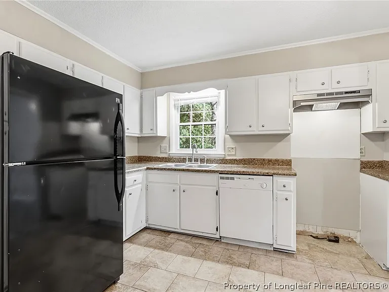 1902 Paisley Ave — Photo 11