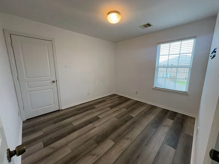 3238 Elisa Springs Ln — Photo 14