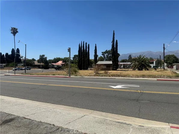 385 W Ramsey St, Banning, CA 92220
