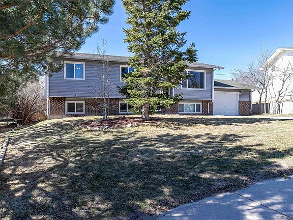 2nd image of 708 Cottonwood Dr