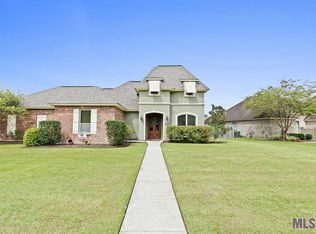 8105 Rustic Rose Ct, Baton Rouge, LA 70818