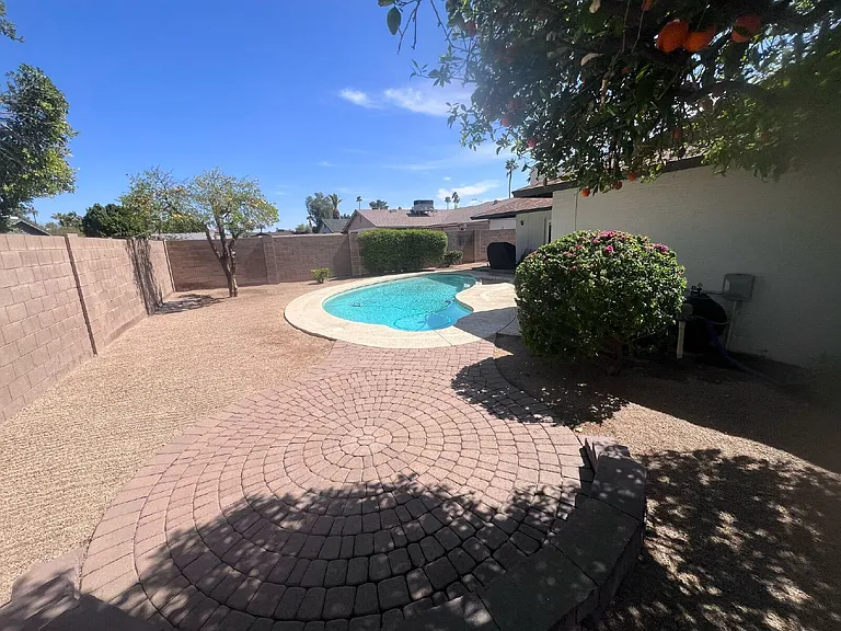 2722 W Monte Ave — Photo 10