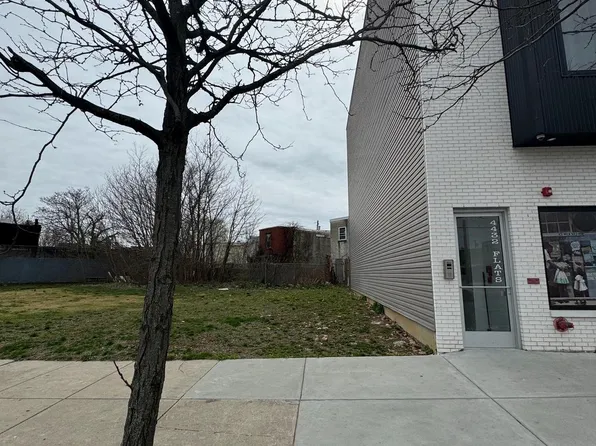 4430 Lancaster Ave, Philadelphia, PA 19104