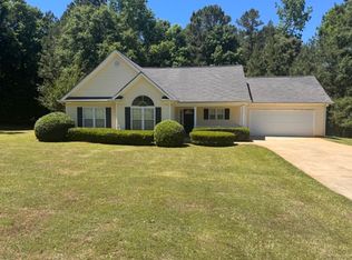 113 Waters Edge Dr, Lagrange, GA 30240