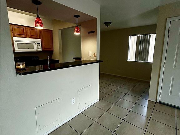 3rd image of 2929 Winkler Ave APT 1015