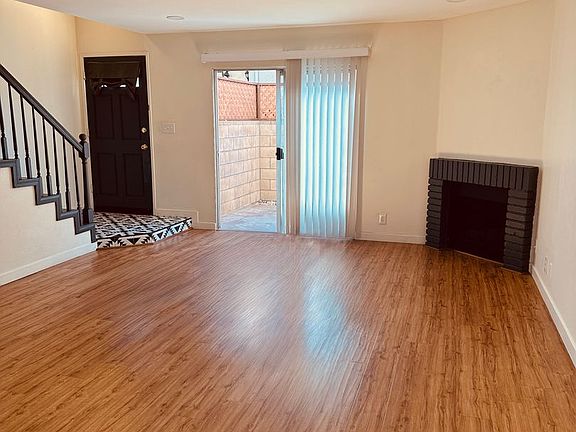 3rd image of 10331 Downey Ave #C