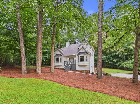 2855 Autumn Dr, Canton, GA 30115