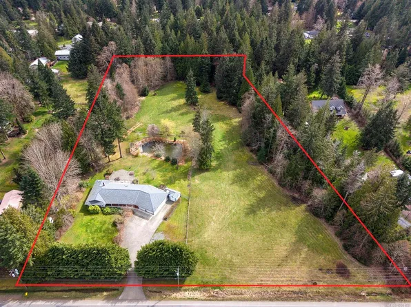 2495 Huband Rd, Comox Valley, BC V9J 1L6