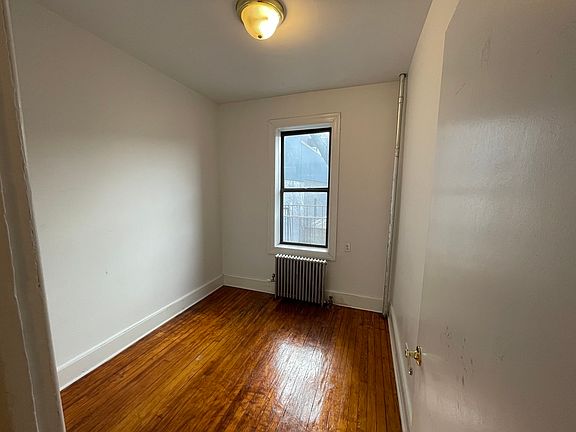 5th image of 342 Saint Marks Ave APT 6