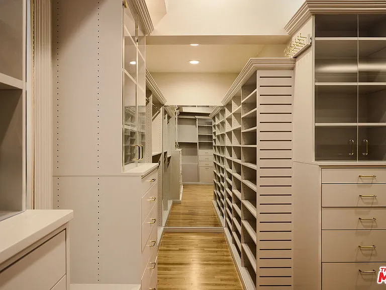 628 N Rodeo Dr — Photo 18