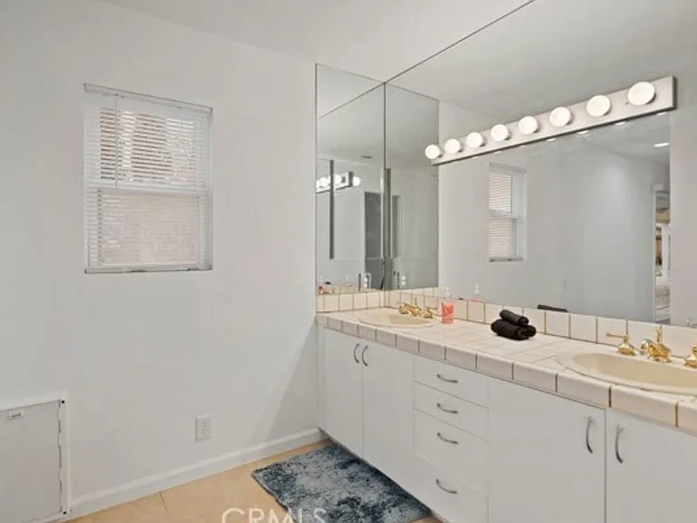 8564 Taft Ct — Photo 14