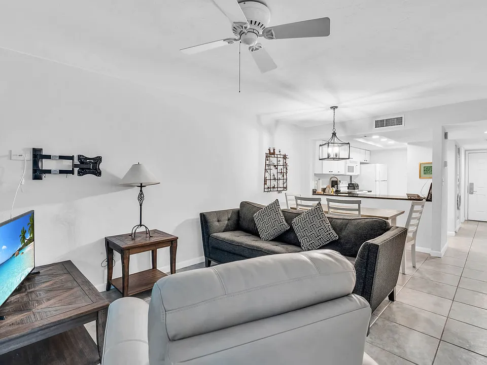 600 Neapolitan Way #1-ID1073530P