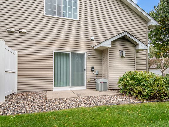 Nice side patio area!