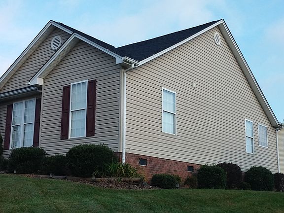 3rd image of 517 Richard Stevens Dr
